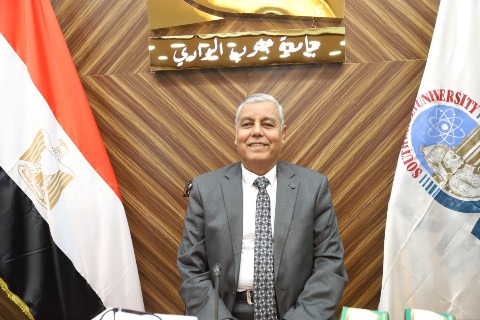 رئيس جامعة جنوب الوادي يهنئ الرئيس السيسي بذكرى انتصارات العاشر من رمضان

