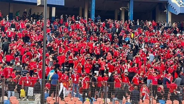 جماهير الأهلي لا تنسي شهدائها ... في الدقيقة 72 إحياء ذكري الشهداء  