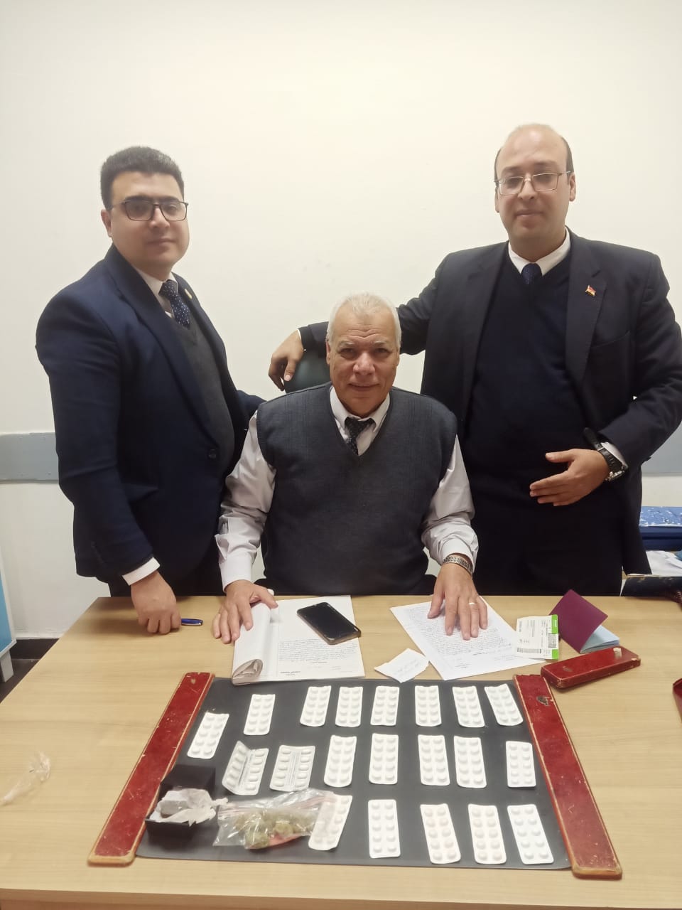 ضبط راكب بحوزته حشيش وماريجوانا واخر بحوزته عقاقير مخدرة