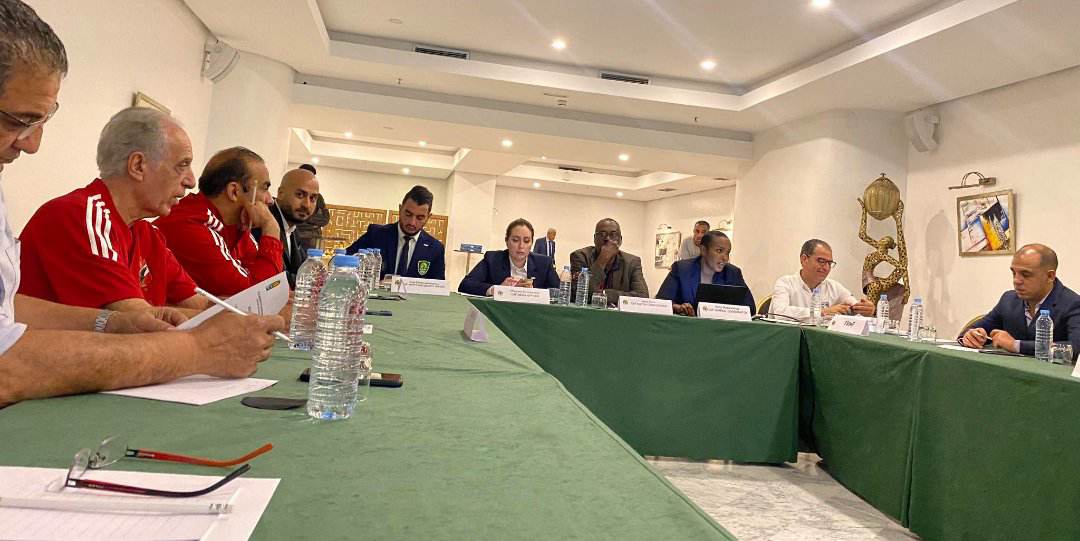 تعرف على تفاصيل الاجتماع الفني لمباراة الأهلي والرجاء


