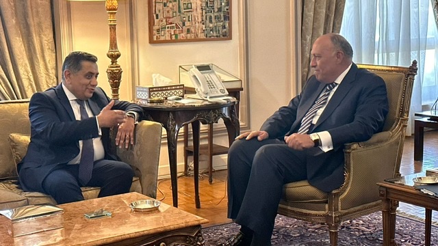 وزير الخارجية يستقبل وزير الدولة البريطاني للشرق الأوسط وشمال إفريقيا