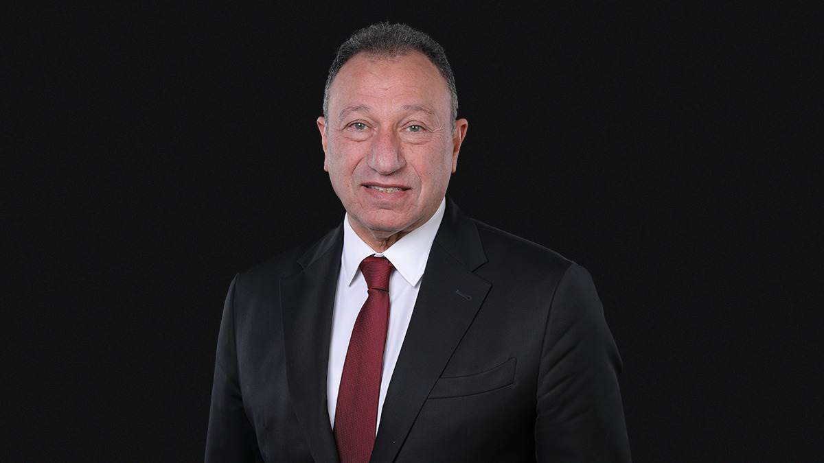 الخطيب يهنئ لاعبي الأهلي لكرة اليد وجهازهم الفني ببطولة دوري المحترفين