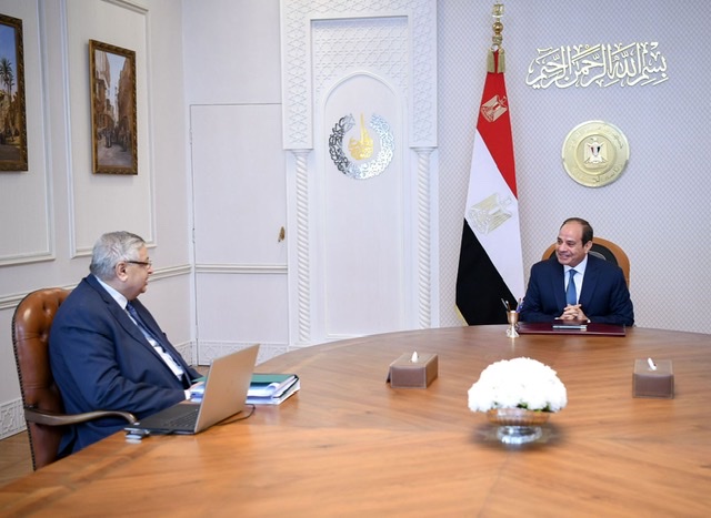 السيسي يوجه بتوفير التغطية الصحية لكل المصريين بأعلى درجات الكفاءة والجودة 