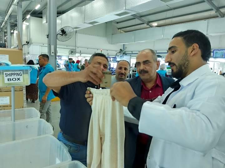 القوى العاملة : جولة ميدانية في شركة ملابس بالإسماعيلية للاطمئنان علي أوضاع العاملين وذوي الهمم