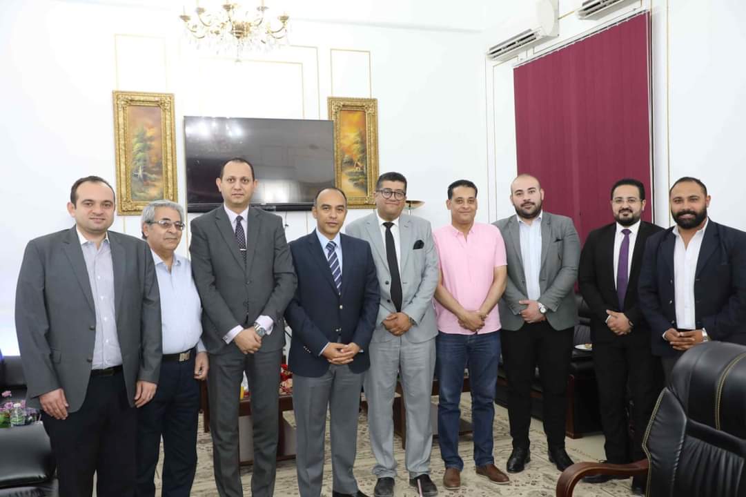 نائب محافظ المنيا يستقبل وفد المكتب الفني لقداسة البابا تواضروس الثاني