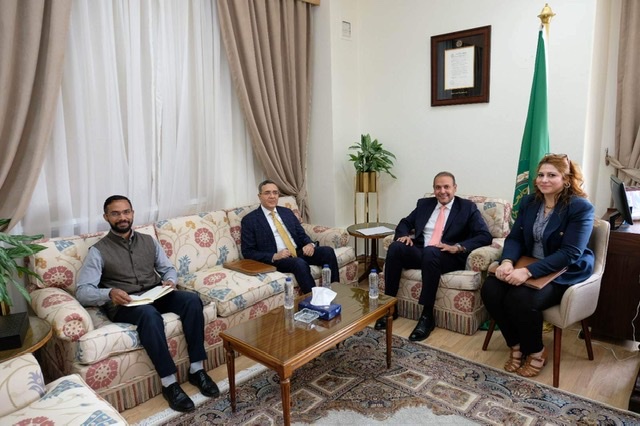 منزلاوي يبحث مع سفير الهند مجمل التطورات على الساحتين الإقليمية والدولية