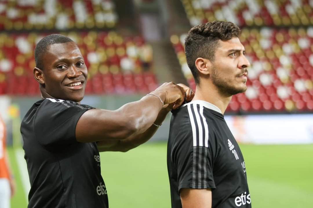 محمد شريف يقود هجوم الأهلي لمواجهة بيراميدز في كأس السوبر 


