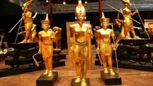 السجن المؤبد غيابيا لأمريكي و11 مصريا بتهمة تهريب 586 قطعة آثار للخارج

