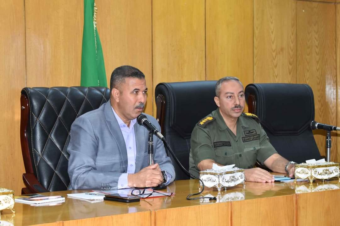 بالتنسيق مع قيادة قوات الدفاع الشعبي والعسكري

سكرتير عام محافظة المنيا يناقش استعدادات التدريب العملي 