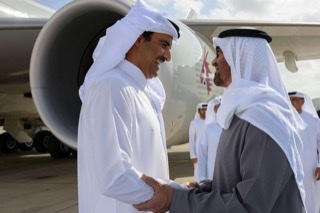 مصر ترحب بإعادة التمثيل الدبلوماسي بين قطر والإمارات