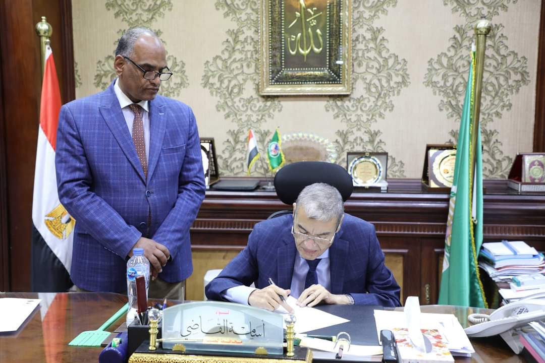 محافظ المنيا يعتمد تنسيق قبول الصف الأول الثانوي العام بمجموع ٢١٨ درجة
