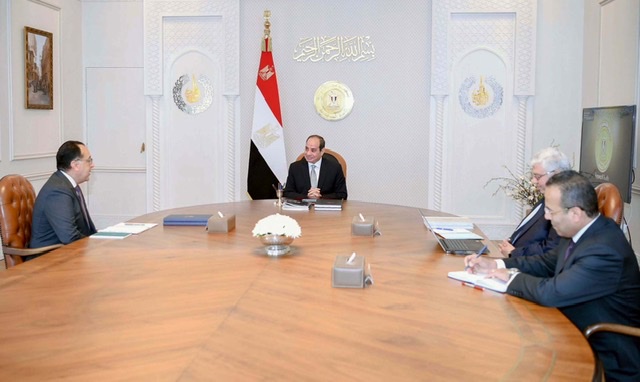 السيسي يوجه باستمرار النهوض بقطاع التعليم العالي والارتقاء بمستوي الجامعات والمعاهد المصرية