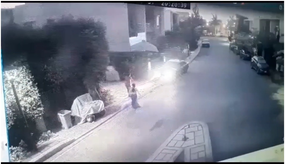 أول فيديو لحادث دهس مدينتي المأساوي .. الجاني تصرف كالمجنون وحاول دهس الجميع