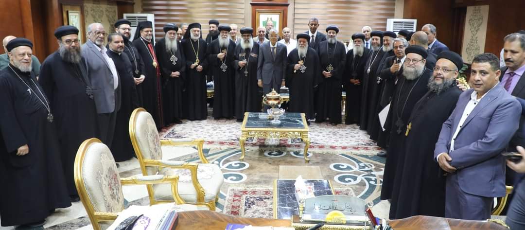 محافظ المنيا يستقبل وفوداً كنسية للتهنئة بعيد الأضحى المبارك