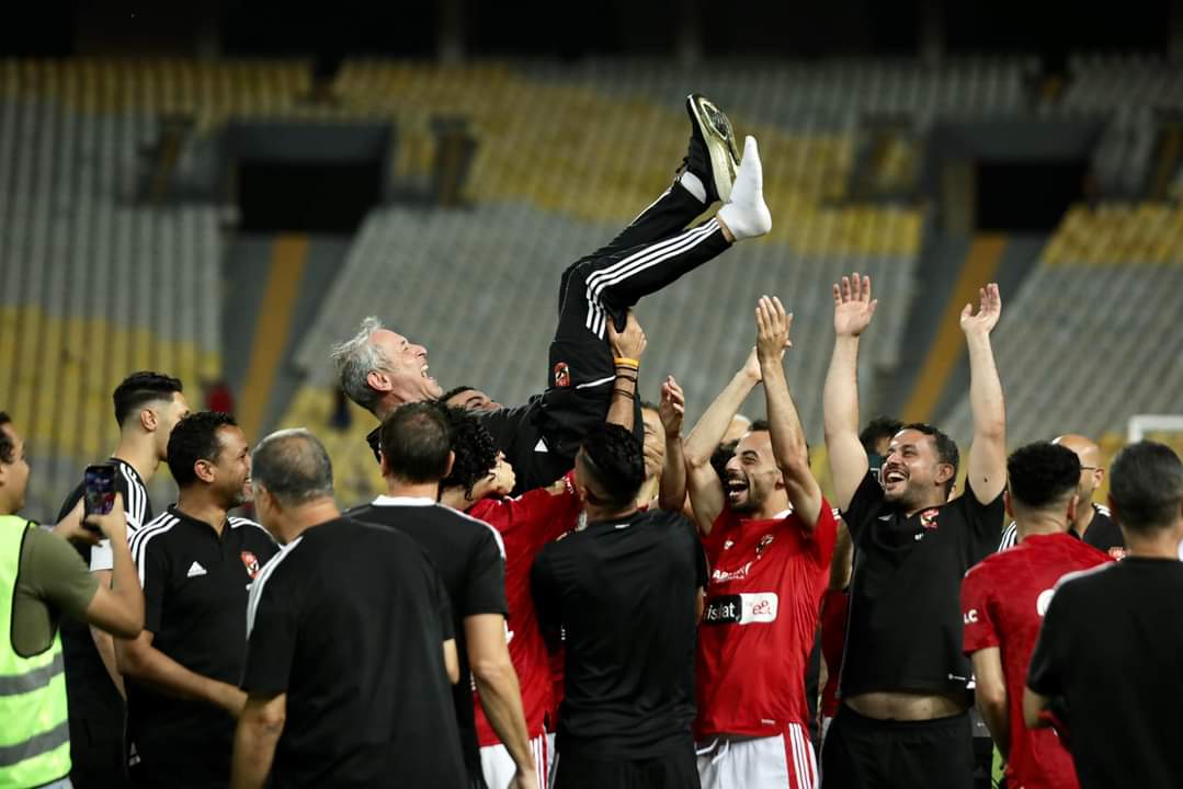 رسمياً.. الأهلي يُتوج بدرع الدوري للمرة 43 في تاريخه


