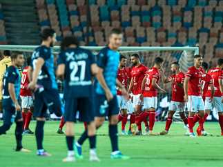 البطل في مواجهة الوصيف .. من يحسم لقاء الأهلي وبيراميدز 
