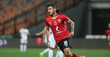محمد شريف يقود هجوم الأهلي لمواجهة الدراويش بالدوري 