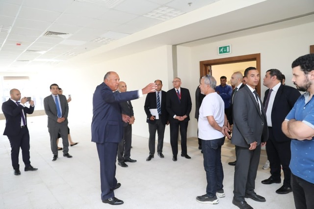 بالصور.. شكري  يشرف على المرحلة الأخيرة لعملية الانتقال إلى مقر وزارة الخارجية الجديد بالعاصمة الإدارية