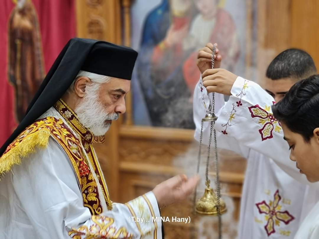مطران المنيا للأقباط الكاثوليك يترأس قداس عيد انتقال السيدة العذراء