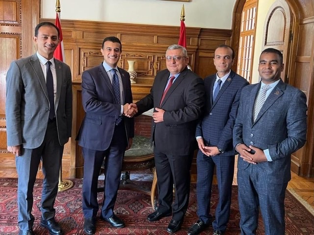 وفد تنسيقية شباب الأحزاب والسياسيين يلتقي سفير أرمينيا لدى القاهرة