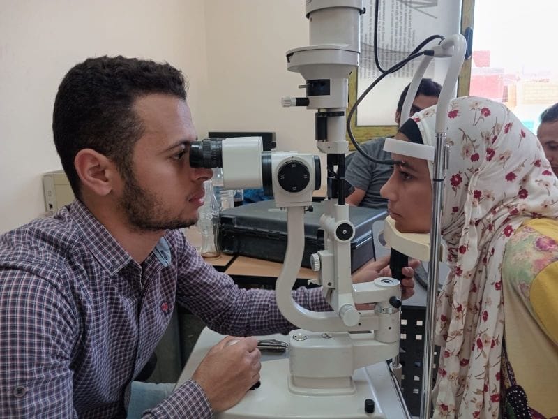 530 مواطنًا يستفيدون من خدمات قافلة جامعة المنيا الطبية التنموية لقرية 