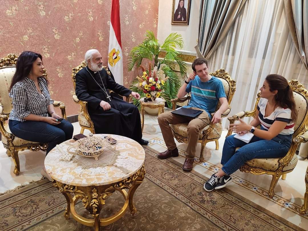 مطران المنيا للكاثوليك يستقبل هيئة الكنيسة المتألمة 