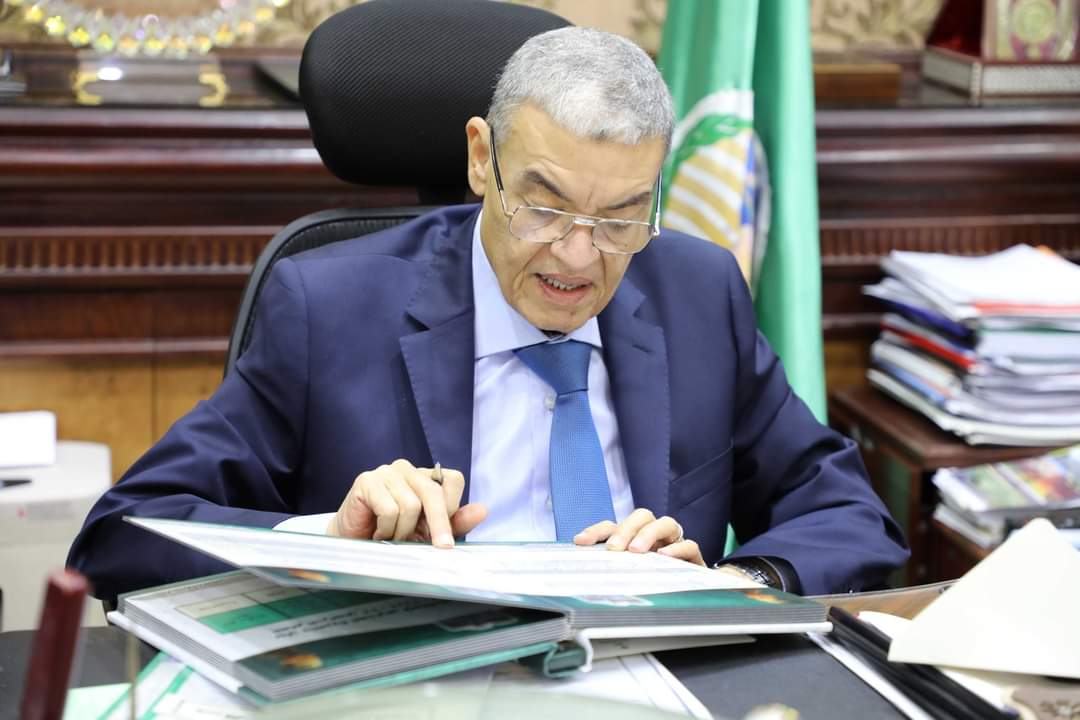 محافظ المنيا يشدد على الانتهاء من مراجعة أعمال الصيانة والإصلاحات بمدارس المحافظة
