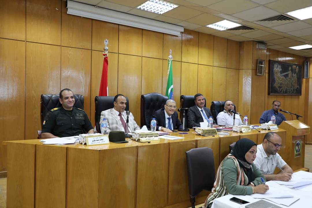محافظ المنيا يوجه برفع درجة الاستعداد لاستقبال العام الدراسي الجديد