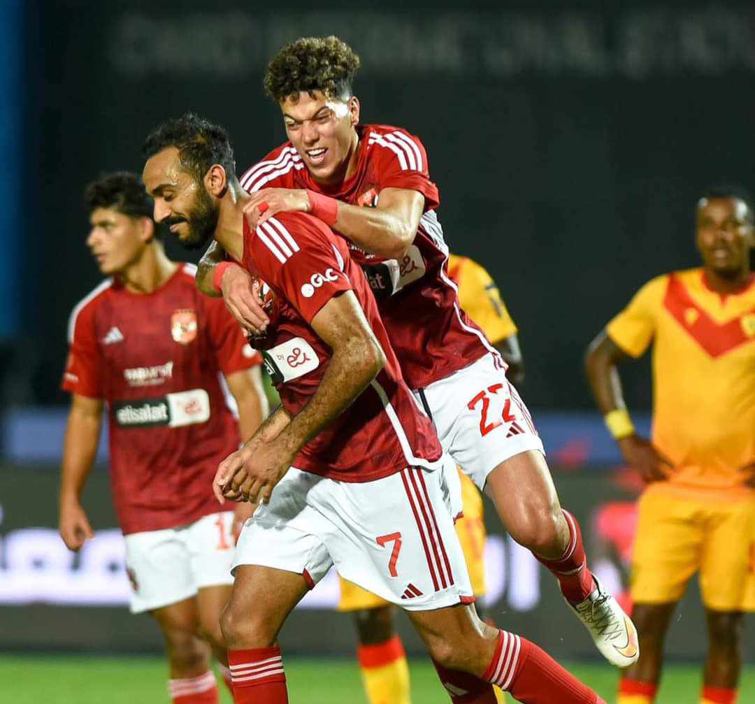 الأهلي يتقدم بثلاثية نظيفة في الشوط الأول على سان جورج 