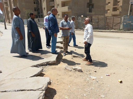 محافظة الجيزة ترفع كفاءة الطريق أمام حديقة سفاري بارك إتجاه كوبري عرابي لتسهيل الحركة المرورية 
