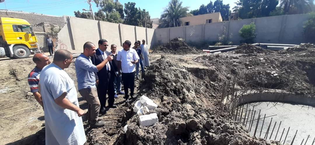 محافظ المنيا يوجه بسرعة الانتهاء من أعمال إنشاء وتطوير محطتى صرف دمشاو هاشم والصفصافة