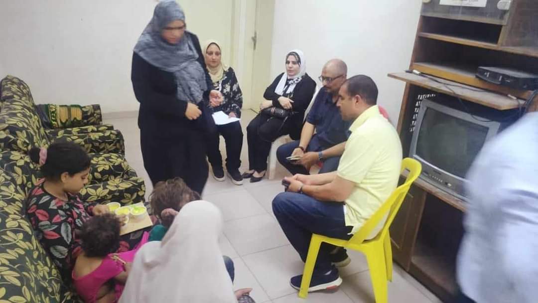 محافظ المنيا يوجه بتوفير سكن مؤقت لأسرة بلا مأوى