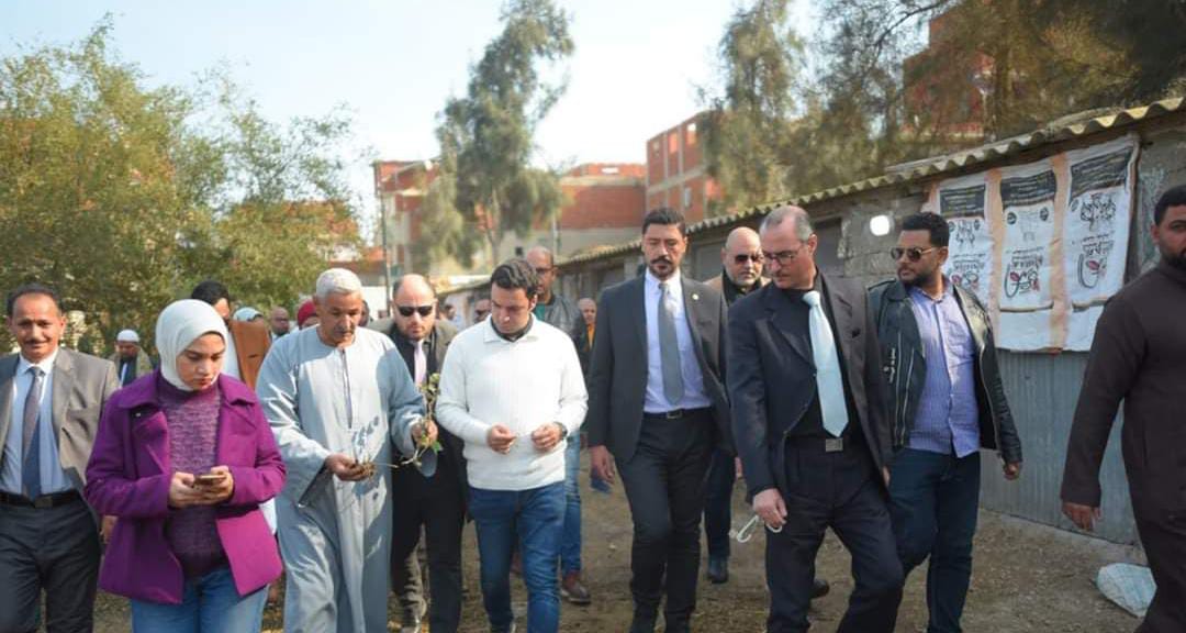 رئيس حزب صوت الشعب يطالب بتسليط الضوء على الصناعات الصغيرة والمتوسطة

