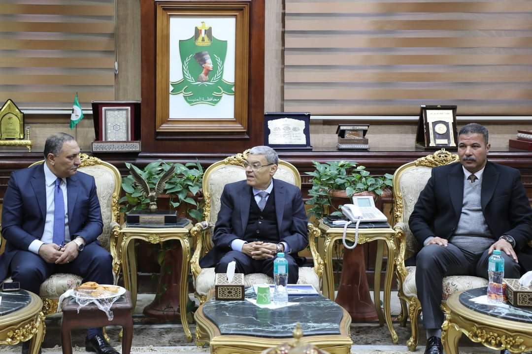 محافظة المنيا تستقبل مدير المركز الوطني لتخطيط استخدامات أراضي الدولة لبحث ملف التقنين والحفاظ على أملاك الدولة