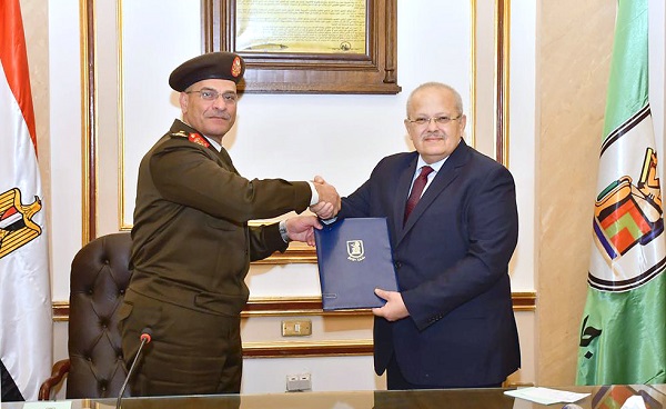 إدارة الحرب الكيميائية بالقوات المسلحة توقع بروتوكول مع جامعة القاهرة لتعزيز التعاون العلمي والبحثي