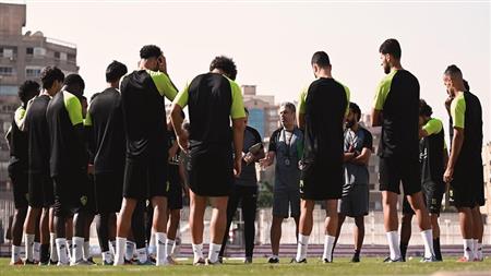 معتمد جمال يعقد جلسة خاصة مع لاعبي الزمالك .. أعرف التفاصيل 