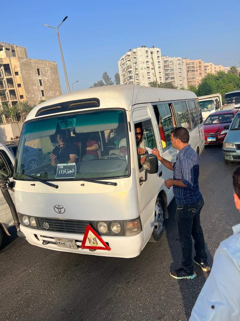 محافظ الجيزة: ضبط ١٧٥ حالة مخالفة لسيارات السرفيس لتقطيع خطوط السير ورفع الاسعار المحددة