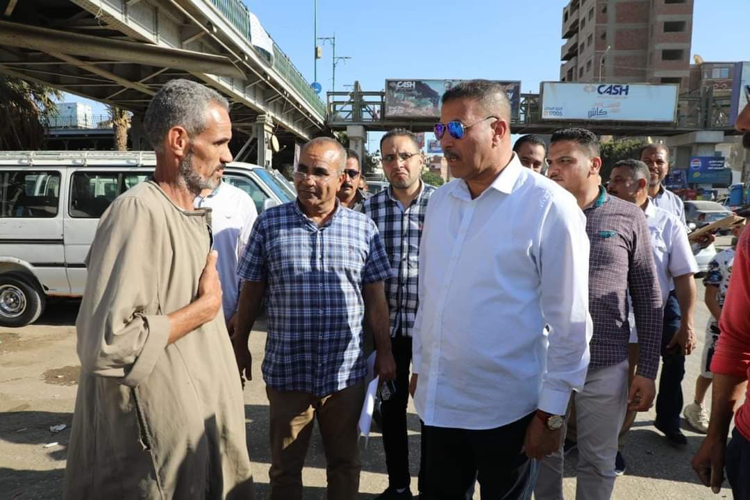 سكرتير عام محافظة المنيا يتفقد محطات الوقود و انتظام حركة نقل الركاب بالمواقف