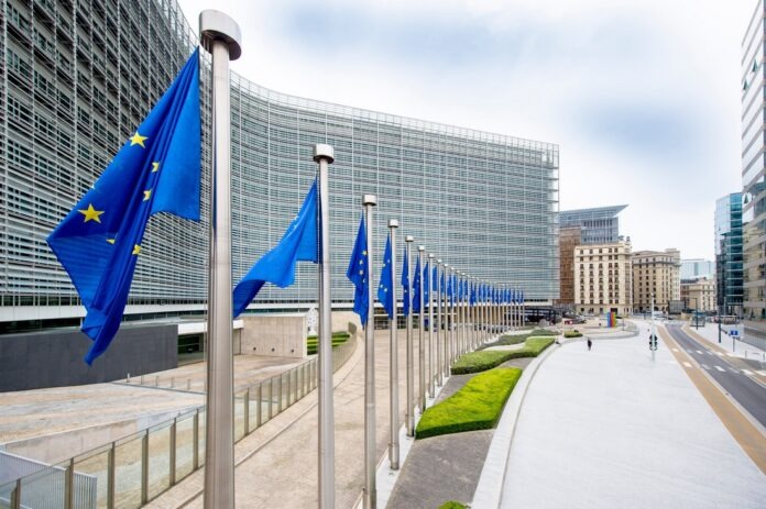 المفوضية الأوروبية تسجيل الاقتصاد الإيطالي نموًا قدره 0.7% في 2024 و1% في 2025