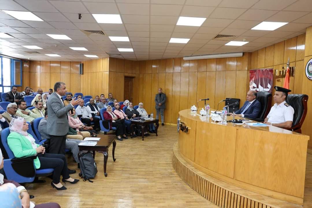 محافظ المنيا يؤكد اهتمام الدولة بقضايا الطفل وحقوقه ضمن المبادرة الرئاسية 
