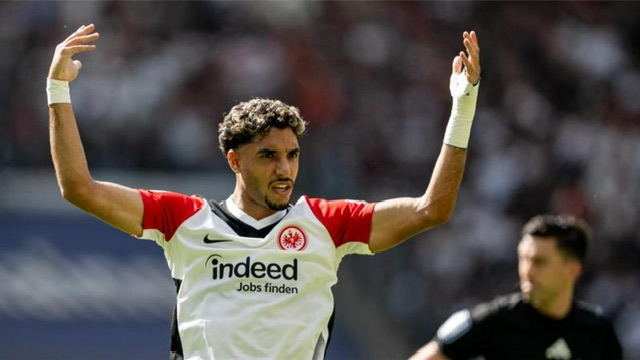 عمر مرموش لاعب شهر نوفمبر في الدوري الألماني 