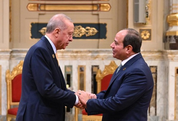 أردوغان يدعو إلى تعزيز التضامن الإقليمي لتحقيق السلام في فلسطين ولبنان وسوريا












