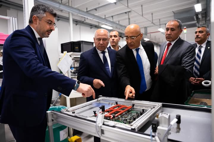 وزارة الصناعة تدعو مستثمري المناطق الصناعية بمحافظة الجيزة لحضور لقاء الوزير وعرض مطالبهم