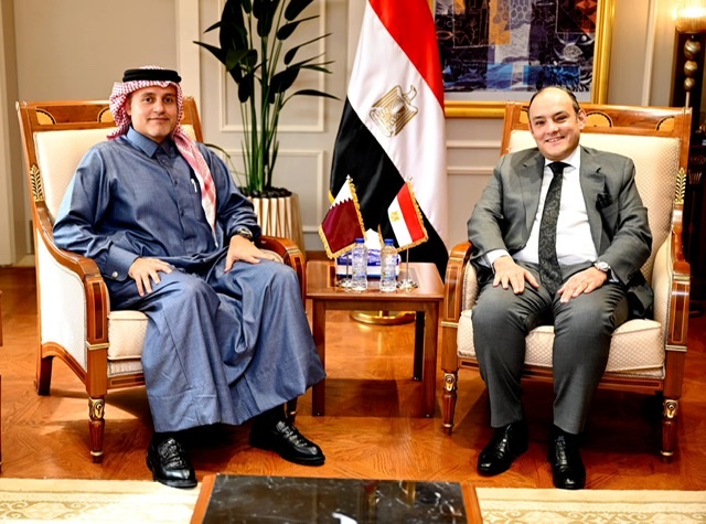 سفير قطر يبحث مع وزير التجارة والصناعة تنمية العلاقات والاستثمارات مع مصر 