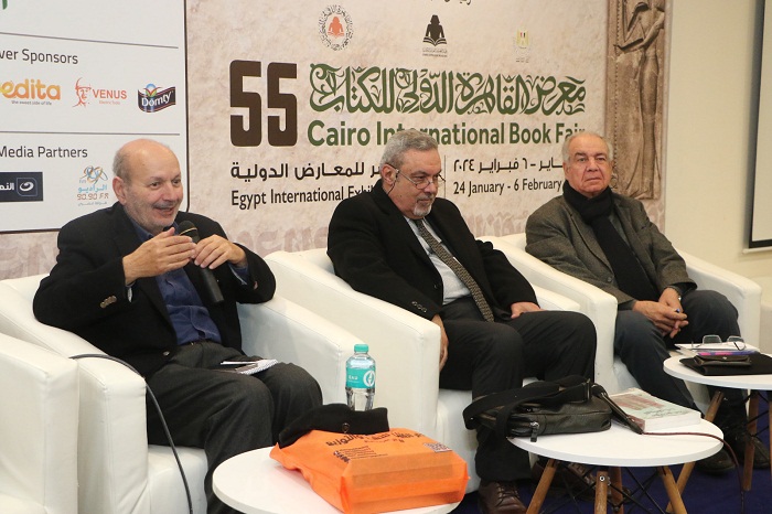 مناقشة رواية «صاحب العالم» للكاتب أحمد صبري أبو الفتوح بمعرض الكتاب

