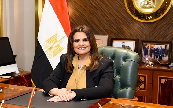 وزيرة الهجرة تترأس مقابلات للوظائف القيادية بالوزارة