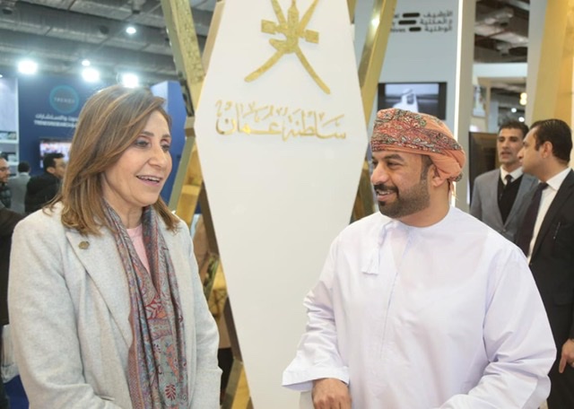 وزيرة الثقافة تُعلن اختيار سلطنة عمان ضيف شرف معرض القاهرة الدُولي للكتاب 