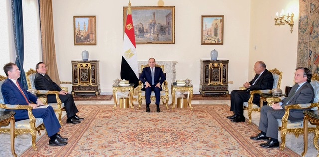 خلال لقائه الرئيس السيسي.. وزير خارجية إسبانيا يثني على دور مصر  في دعم السلام والاستقرار
