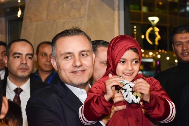 بالصور.. سفارة قطر بالقاهرة تنظم زيارة لمستشفى سرطان الأطفال 