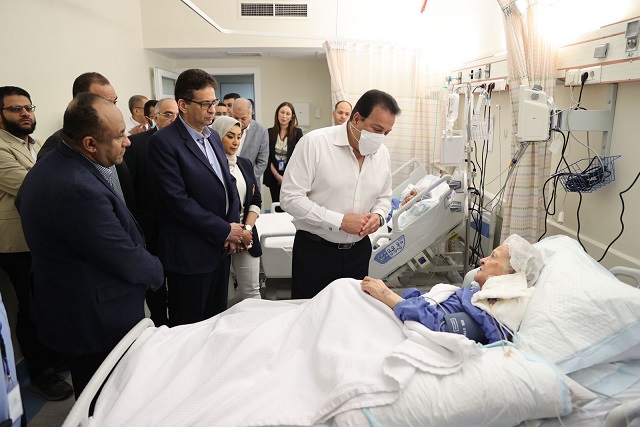 وزير الصحة يتفقد مشروع مجمع الرعايات المركزة في 3 مستشفيات بمحافظتي القاهرة والقليوبية بطاقة 90 سريرًا  